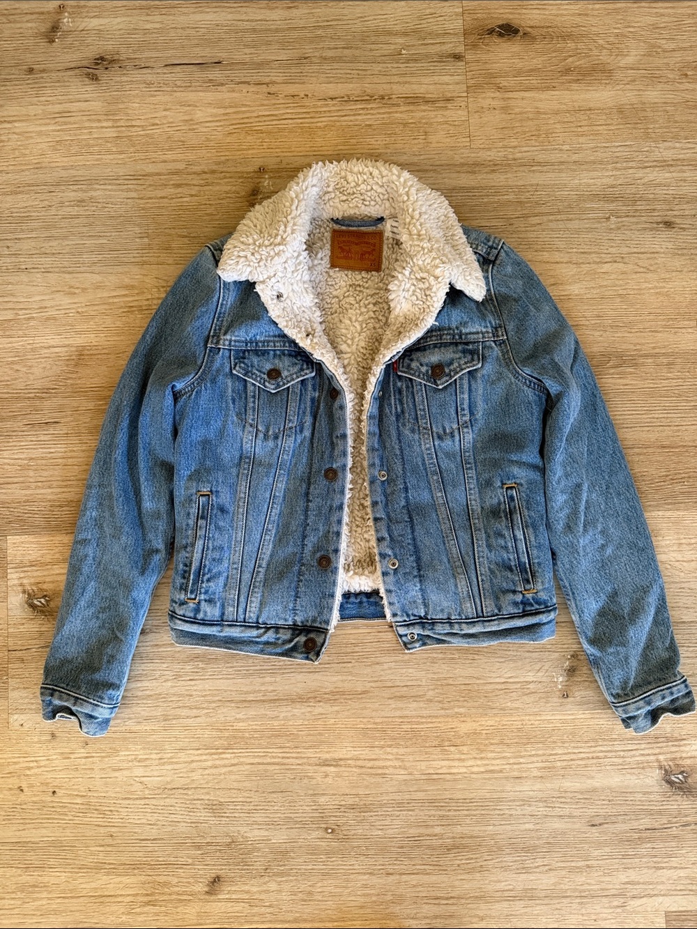 Levi Denim Sherpa-Lined Women's Trucker Jacket - Classic Blue